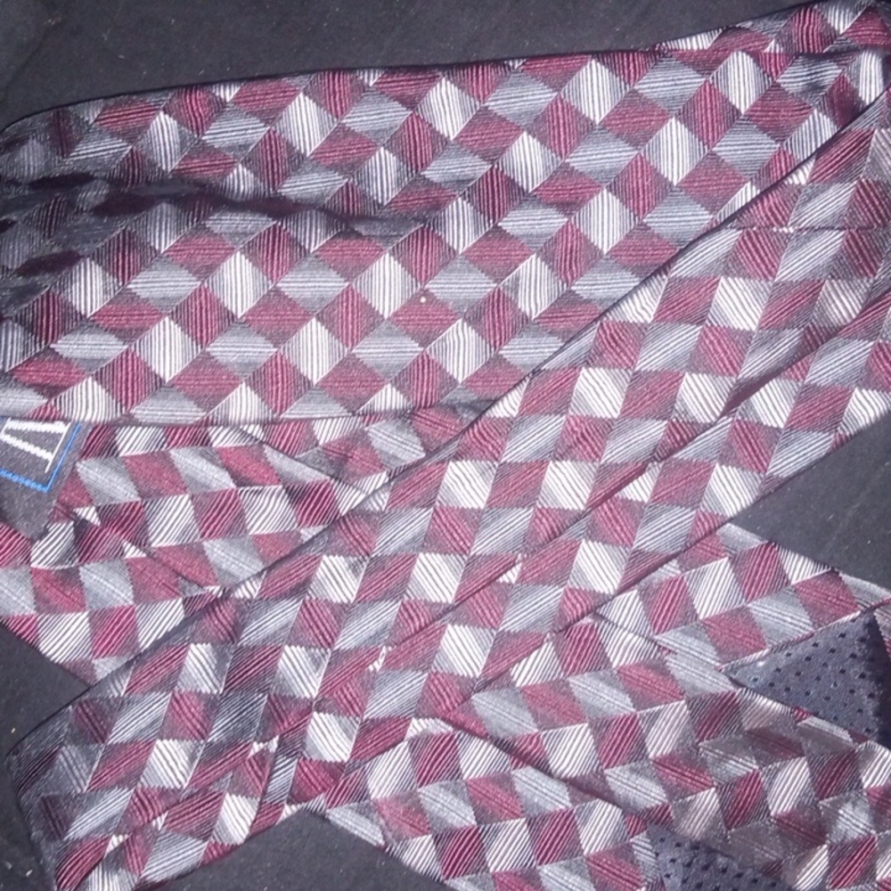 Men's tie